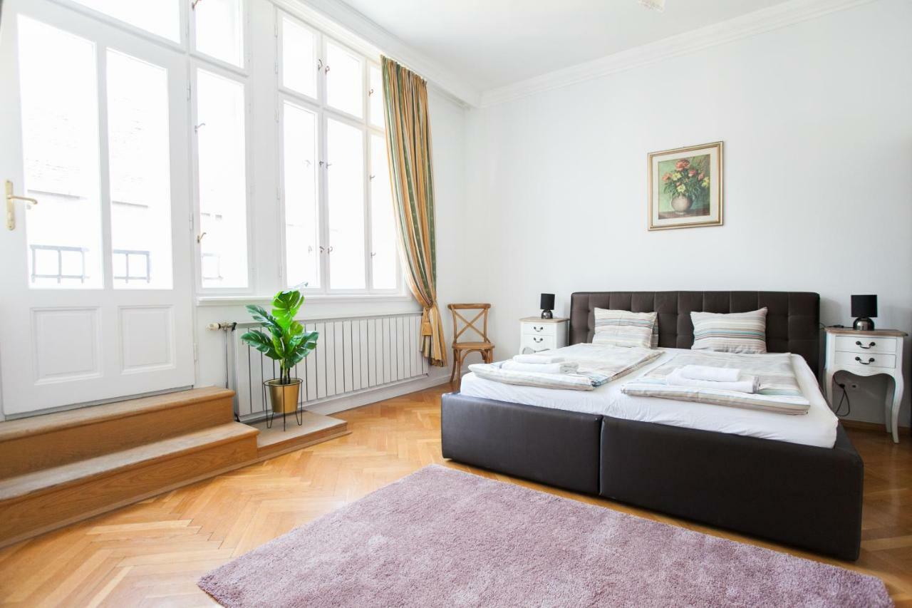 Chic & Charm Apartment Budapest Ngoại thất bức ảnh